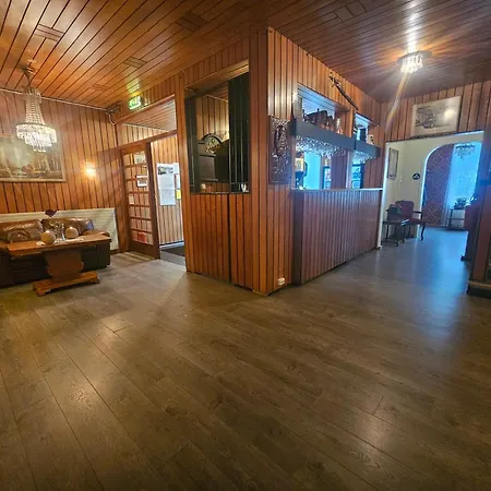 Hotel Eides *